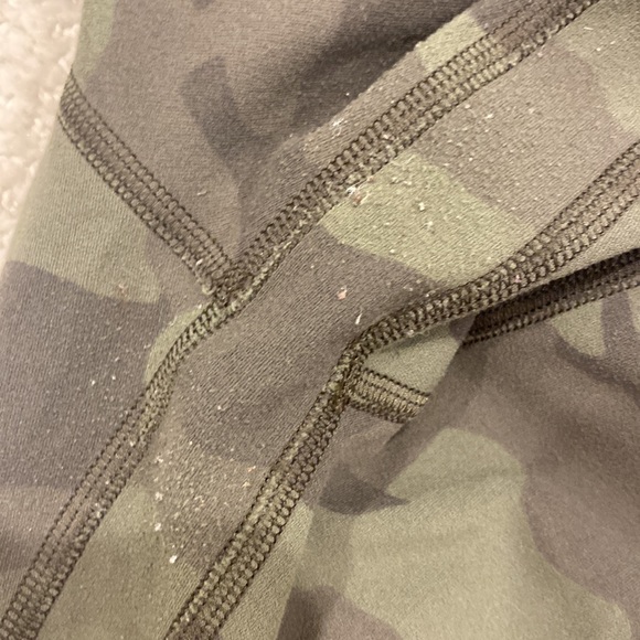 Size 2 Lululemon leggings, 28 inch - Picture 4 of 4